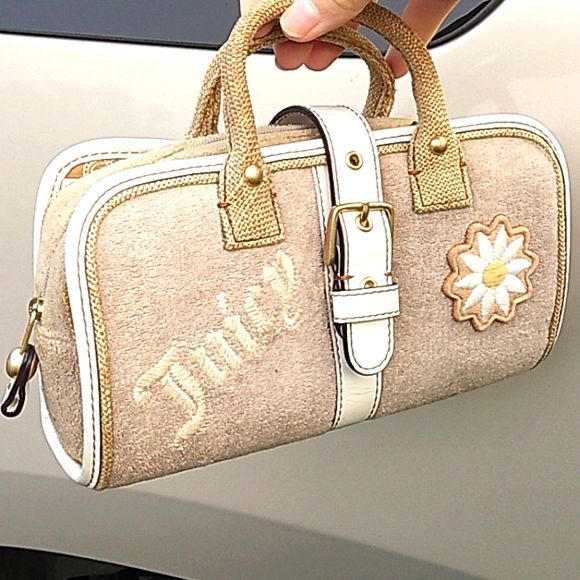 Juicy Couture Handbags - Y2K Juicy Couture MAKEUP BAG Travel CASE RARE COSMETICS CASE TERRY CLOTH